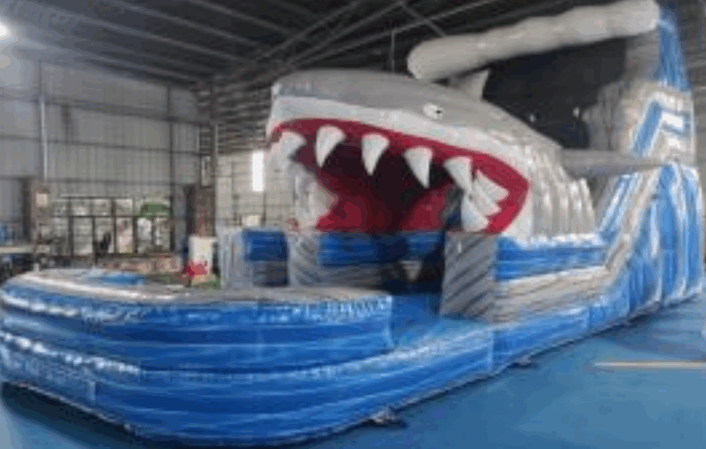 Tobogán de Agua Tiburón - Mundo de Juegos